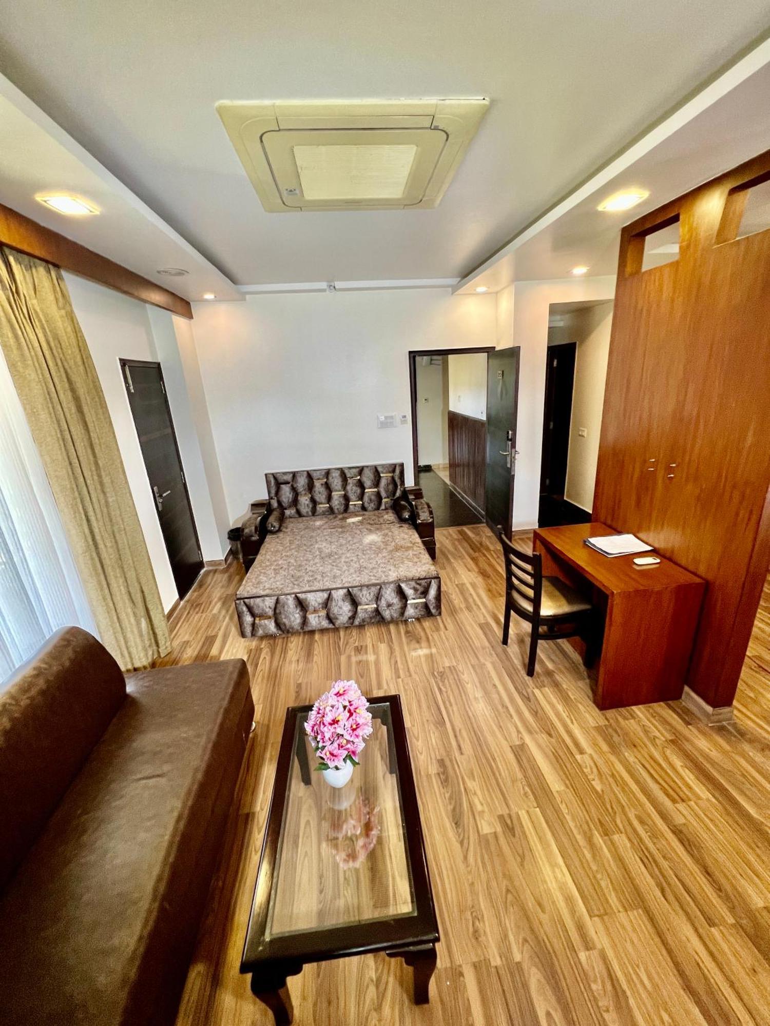 Sea Hawk - Luxury Hill Resort 4 Mins From Bhimtal Lake Exterior photo