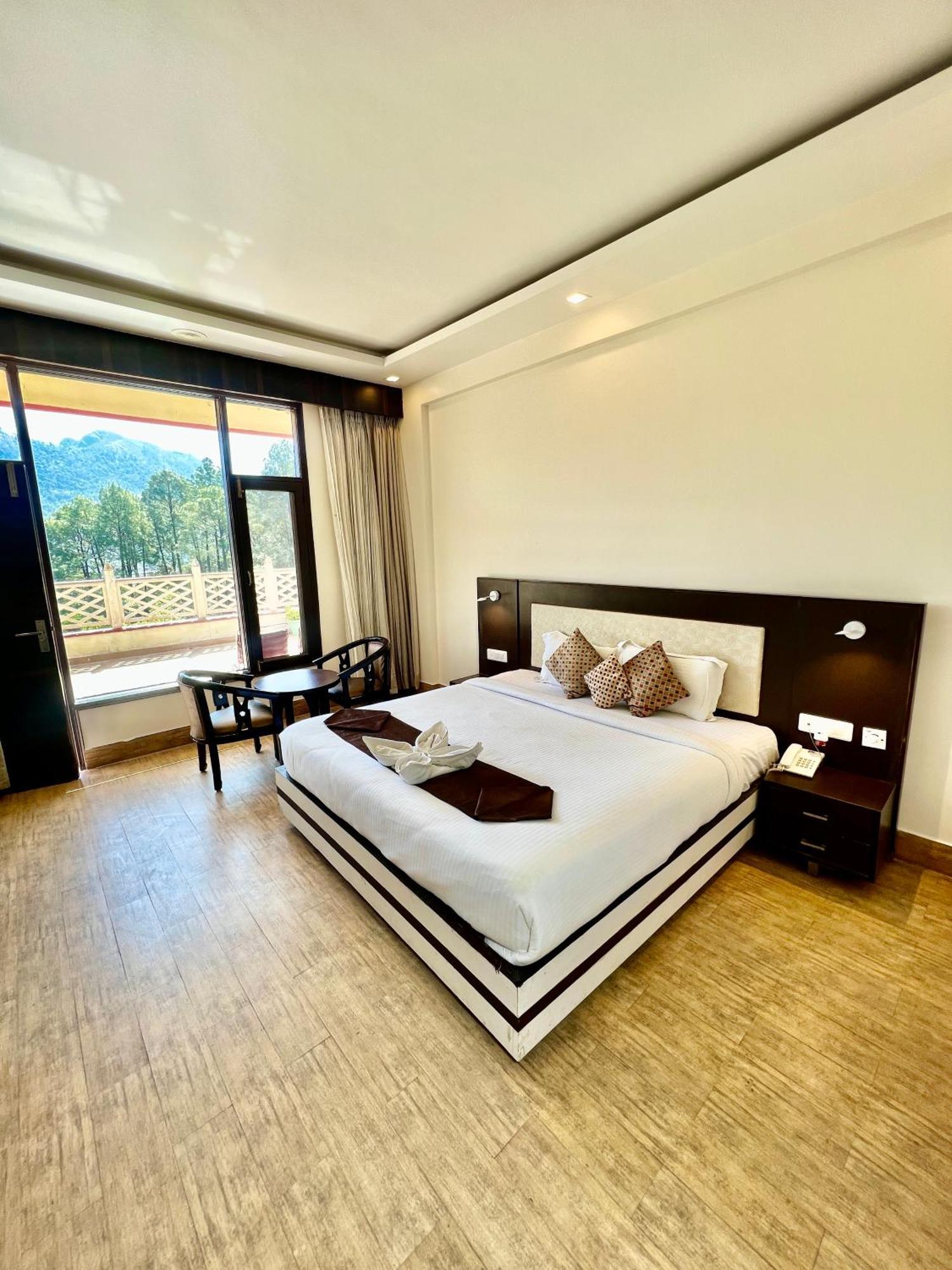 Sea Hawk - Luxury Hill Resort 4 Mins From Bhimtal Lake Exterior photo